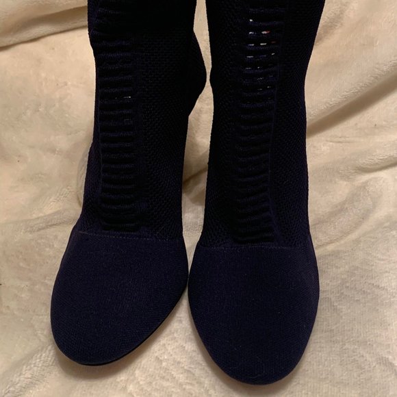EUC Gianvito Rossi Navy Blue Stretch Bootie Size 39 (8.5) - Picture 3 of 7